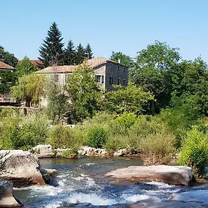  Hébergement de vacances Le Moulin De Moulin Champetier France